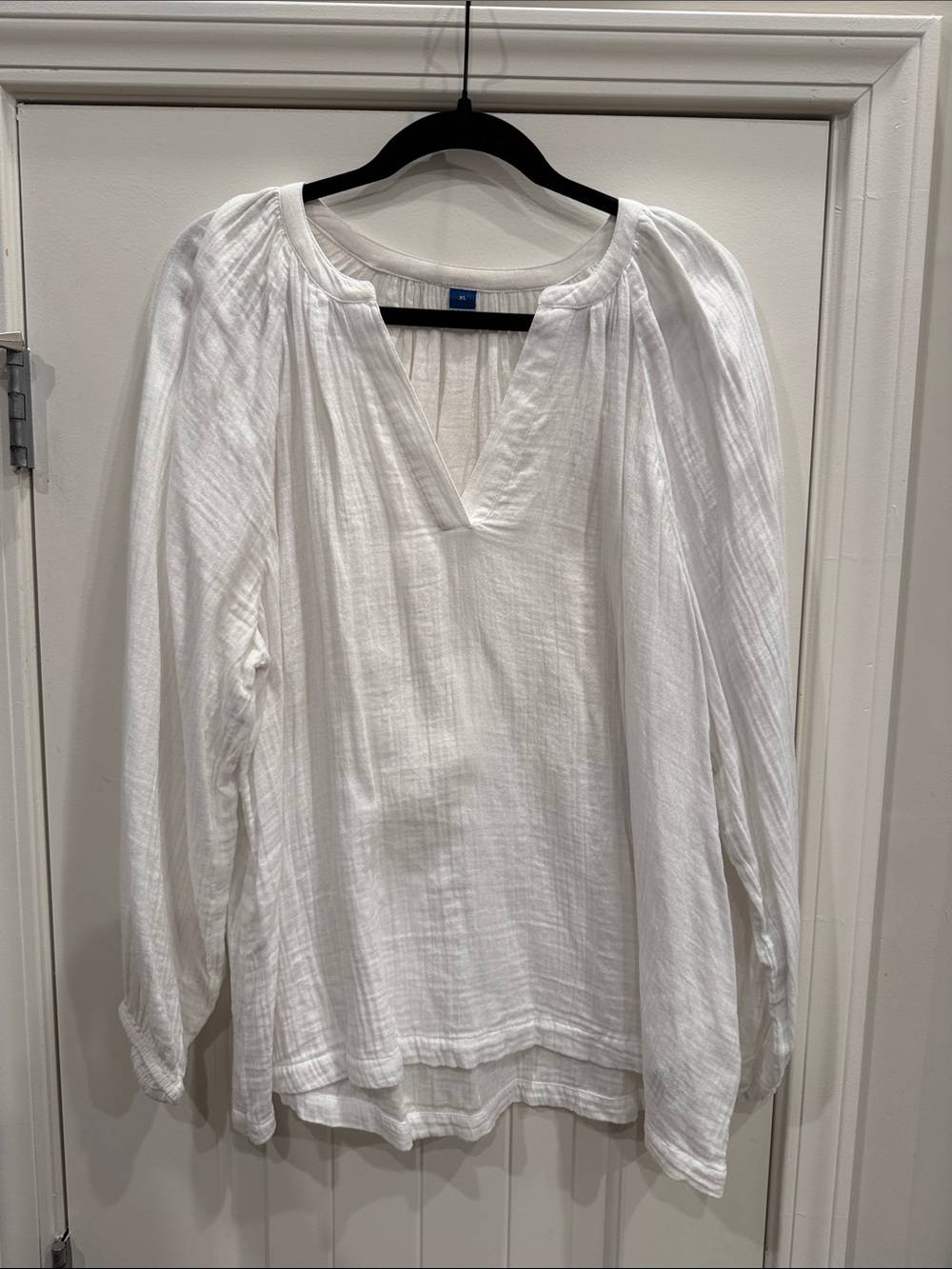 Old Navy White Peasant-Style Blouse - Women's
